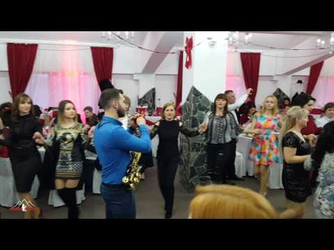 8 Martie cu Puiu Făgărășanu la Conacul lu Bebe